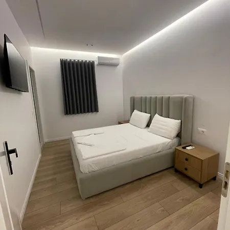 Vila Elezi 2 *